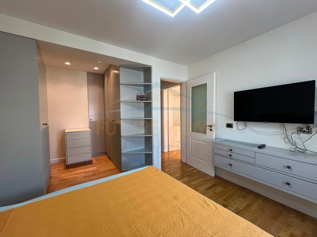 In vendita, Duplex 3+1+3+Veranda, Residenza Kodra e Diellit 2, Tirana.