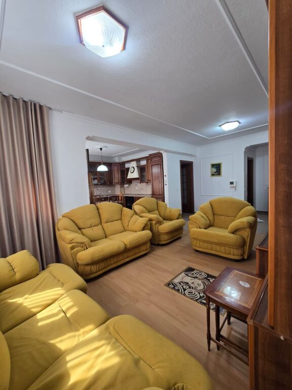 Apartament 2+1+2 me Qera ne rrugen Sami Frasheri