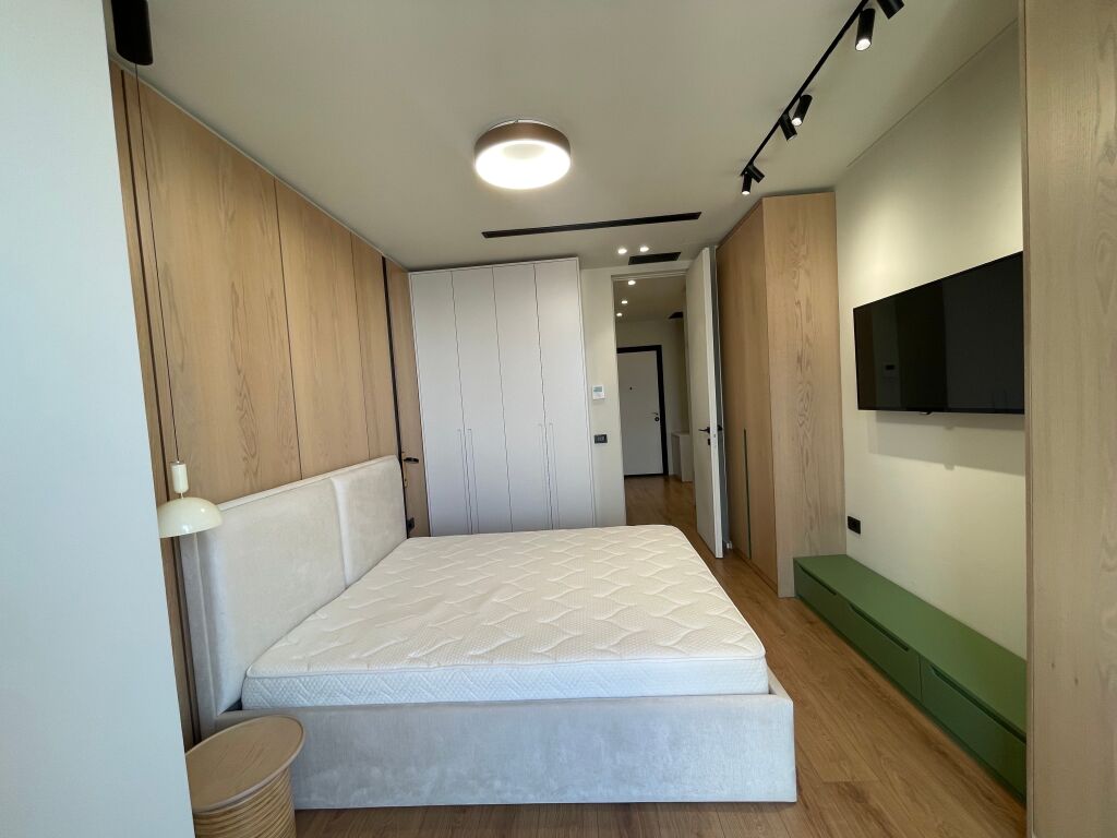 For rent modern 1+1 Apartment at Golden Tower Residence, Mine Peza Street!