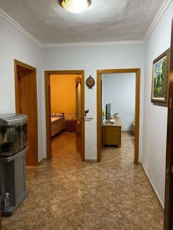 APARTAMENT ME QERA 2+1 RRUGA E ELBASANIT 60.000 LEKE FH-81699