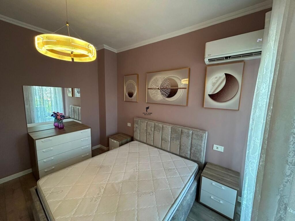 APARTAMENT ME QERA 2+1 STACIONI I TRENIT 75.000 LEKE FH-81715