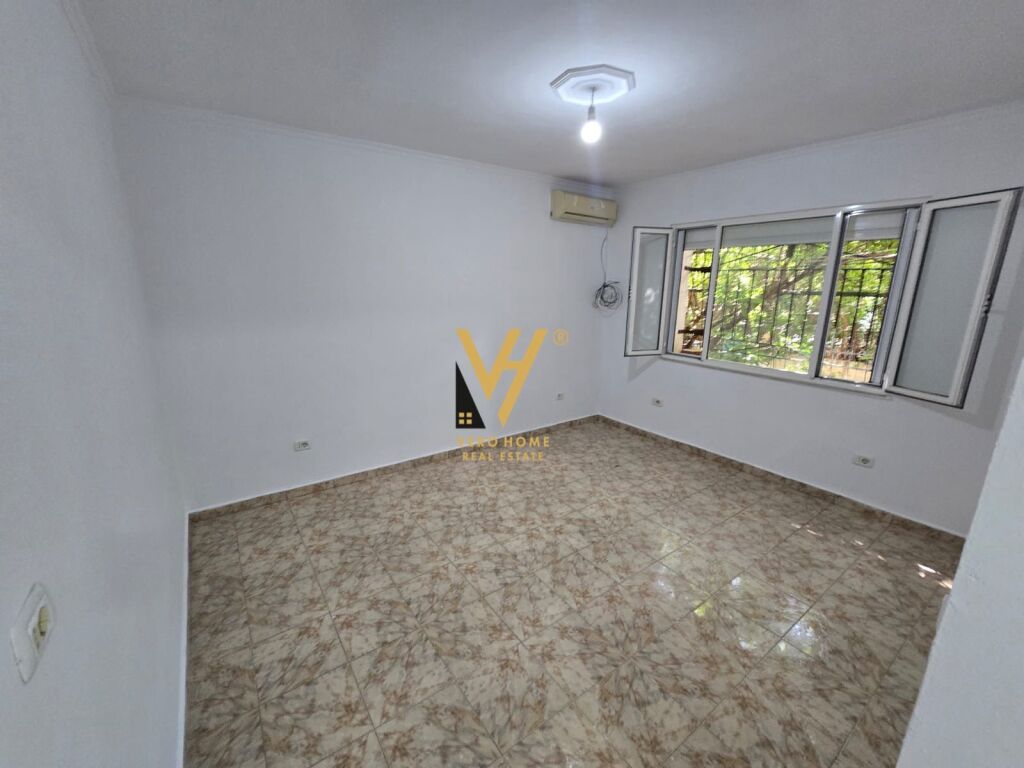 SHITET DYQAN 64 M2 TE RRUGA E KAVAJES 195.000 EURO