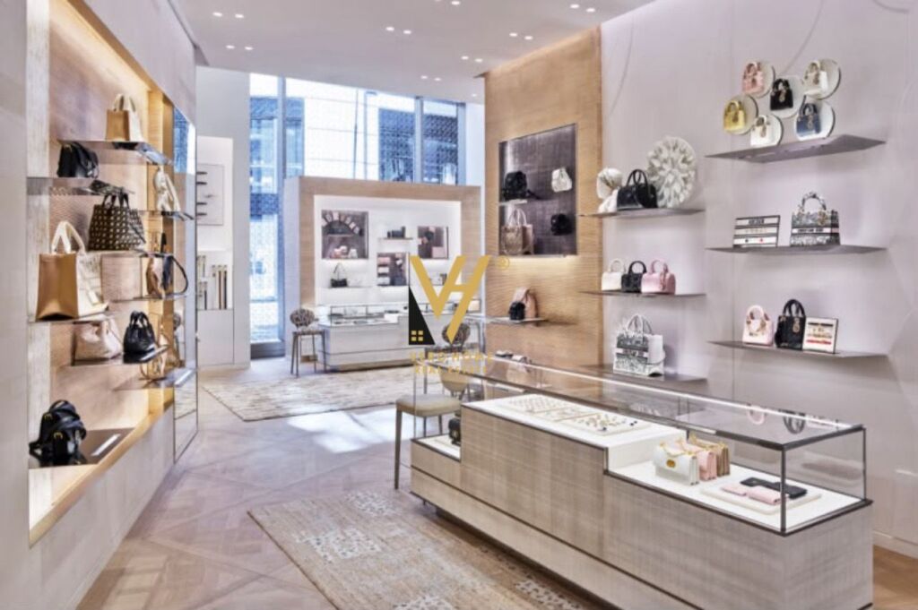 SHOP FOR SALE 63 M2 AT THE FORMER EXHIBITION 378,000 EURO