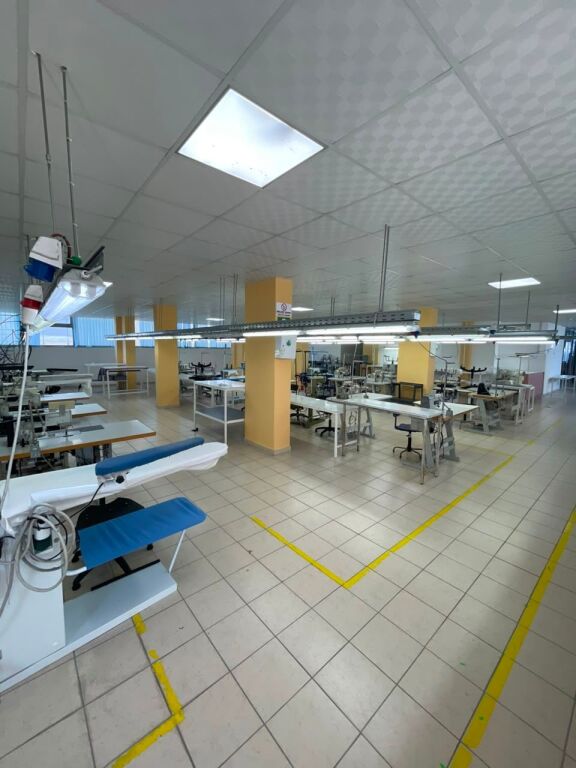 Laboratorio Tessile Completamente Attrezzato in Affitto – 1.400 m²