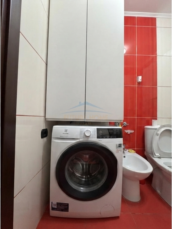 Qera , Apartament 2+1 , Sheshi Willson , Tirane