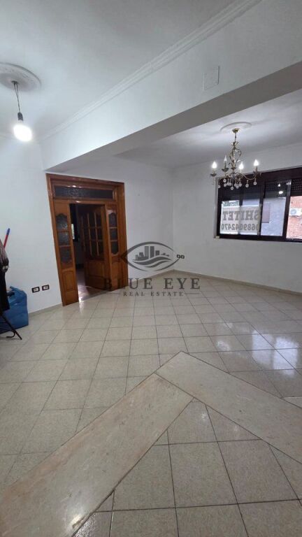 Appartamento 3+1 in vendita vicino all'Ospedale – Durazzo!