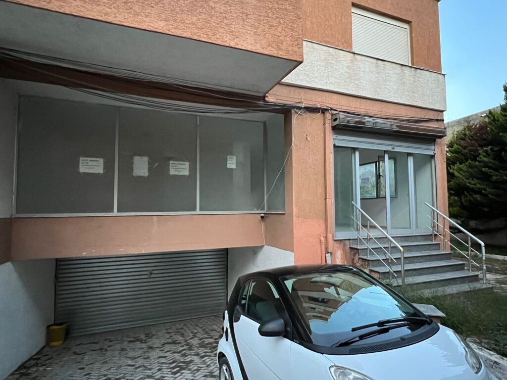 Shitet Ambient Biznesi në Plazh