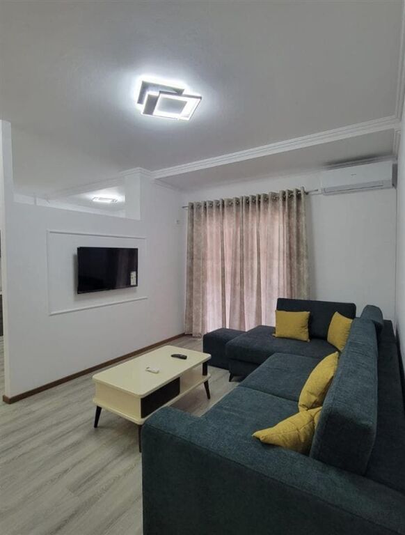 Appartamento in Affitto 1+1 Vicino alla Tomba di Bami (ID B2101141) Tirana.