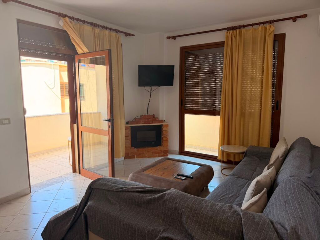 Vendesi in vendita 1+1 a Golem – Vicino a Fafa Resort