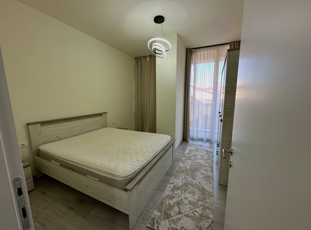 ✨ Shitet Apartament 1+1 me Post Parkingu 📍Rruga Riza Cerova, Shkolla e Kuqe