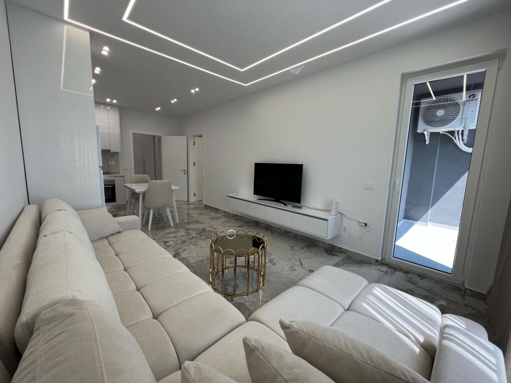 Apartment 1+1 for rent in Paskuqan