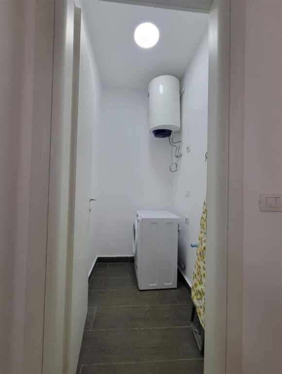 Appartamento in Affitto 1+1 Vicino alla Tomba di Bami (ID B2101141) Tirana.