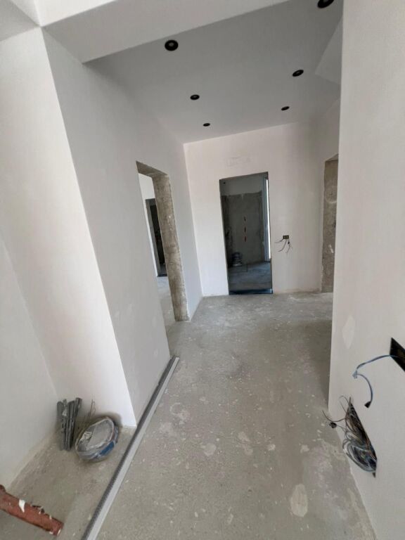 Casa in Vendita a Sallmonë, Durazzo
