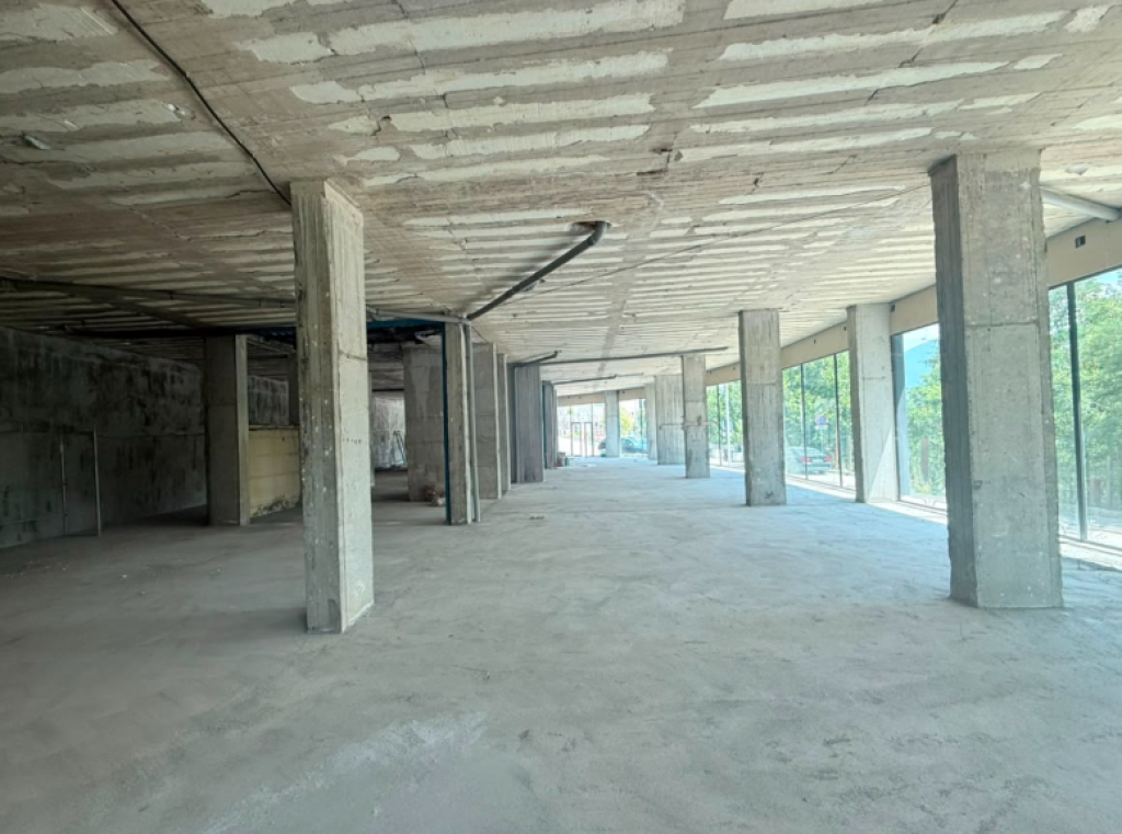 Jepet me Qira Ambient Komercial Kopshti Zoologjik