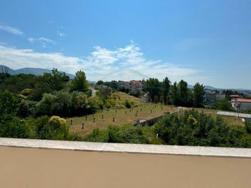 In vendita, Appartamento 2+1+2, Ristorante Fresku, Via Dajti