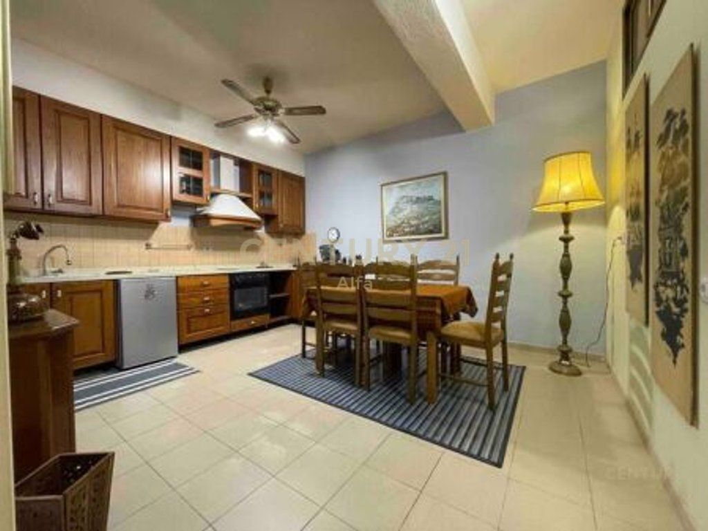Apartment 1+1+ separate kitchen at Bulevardi Zogu i Pare!