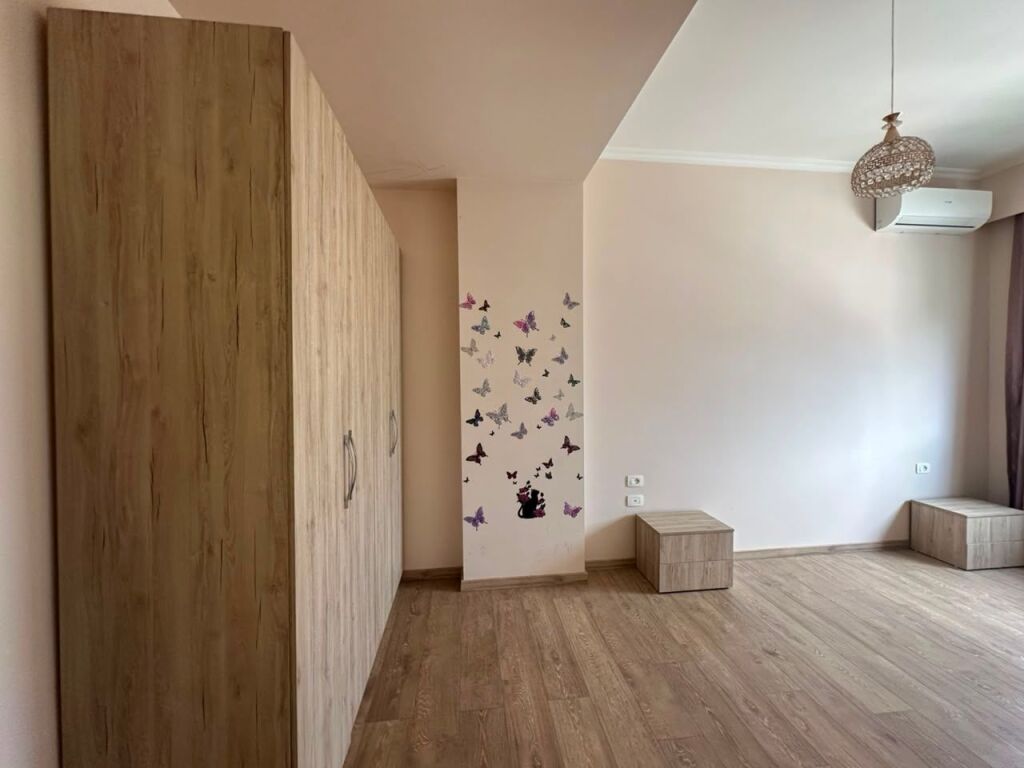 Apartament 2+1+Parkime me qera prane Square21