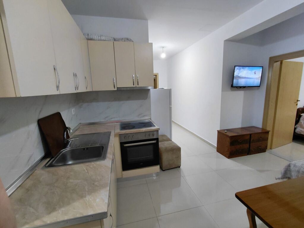 FOR RENT 1+1 APARTMENT IN 5 MAJI, 500 EURO