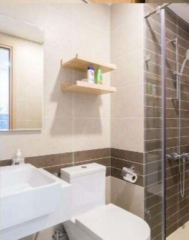 Myslym Shyri, jepet me qera apartament 1+1.