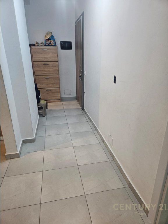 Apartament 2+1 per qira te Golden Park