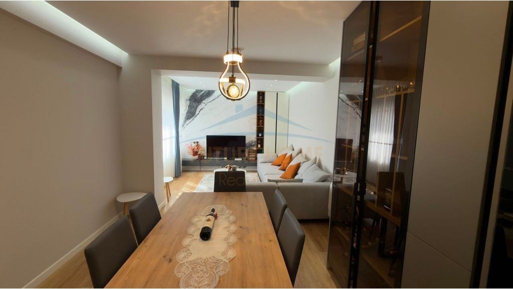 Qera, Apartament 2+1 + Post Parkimi, Kodra e Diellit , Tirane