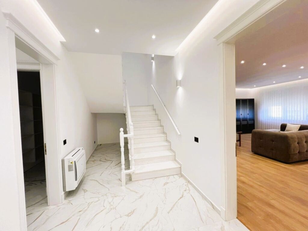 🏡 VILLA MODERNA IN VENDITA – SECRET GARDEN, TEG ✨