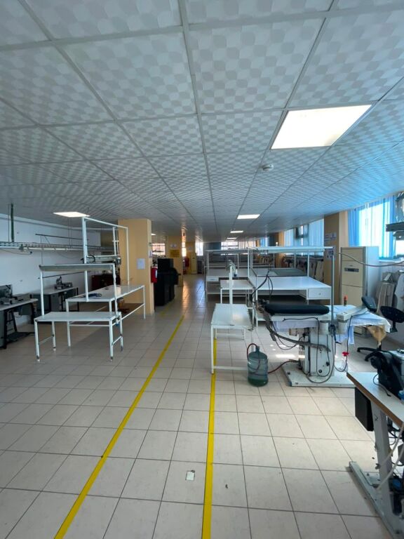 Laboratorio Tessile Completamente Attrezzato in Affitto – 1.400 m²