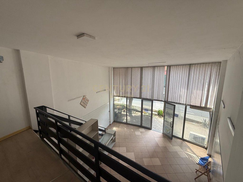 ✨ Shitet Ambient Komercial Duplex në Fresk, Tiranë 🏢