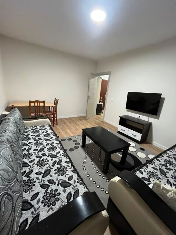 🏡 Apartament 1+1 me Qira ne Laprake te Kmy Mbas Kupoles!, 500 MIJE LEKE