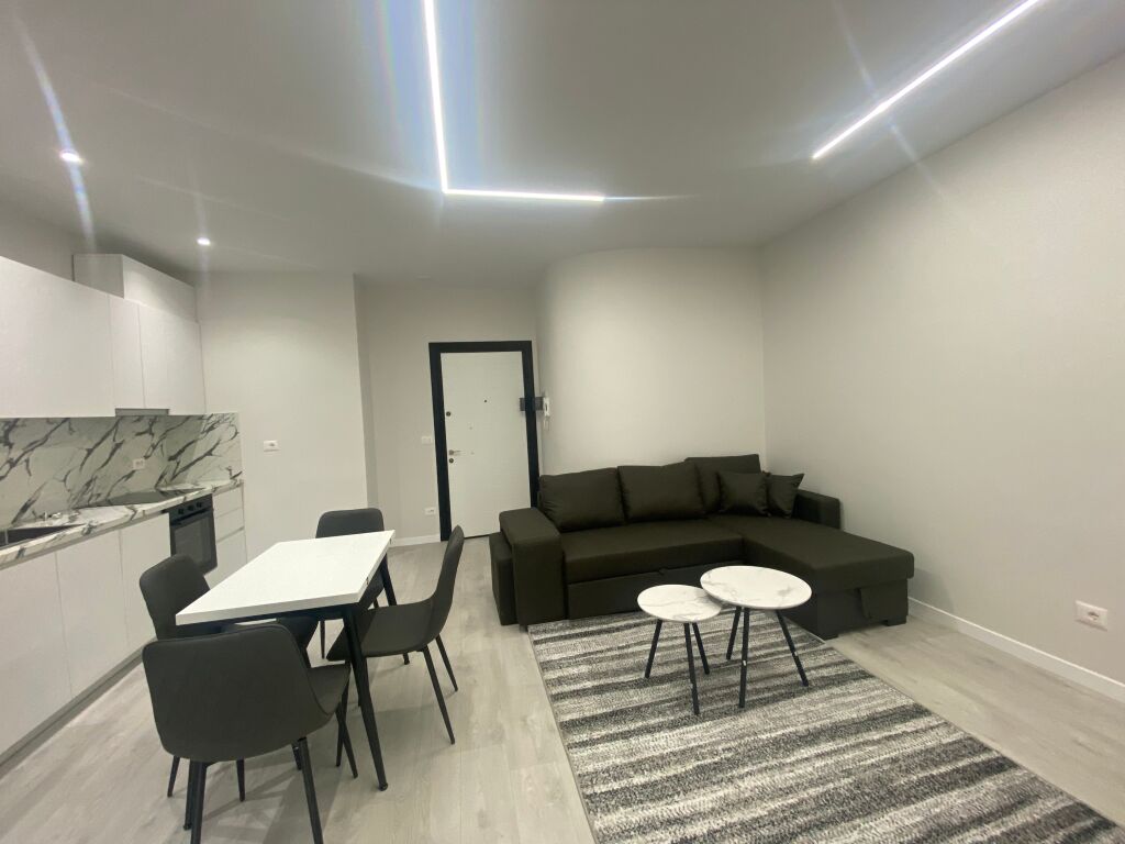 Apartament 2+1 + post parkimi per qera Kodra e Priftit