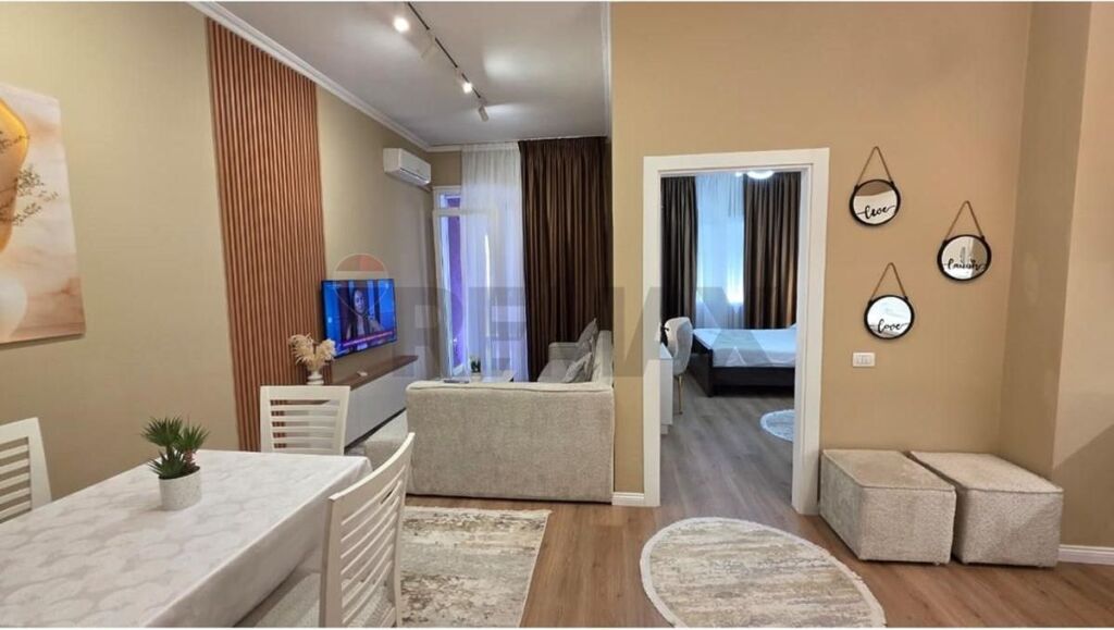 Apartament - Për Qira - Kopshti Botanik, Tiranë(ID: 530481001-1368)