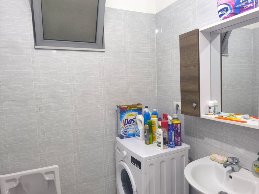 Apartament 2+1 per qera ne astir