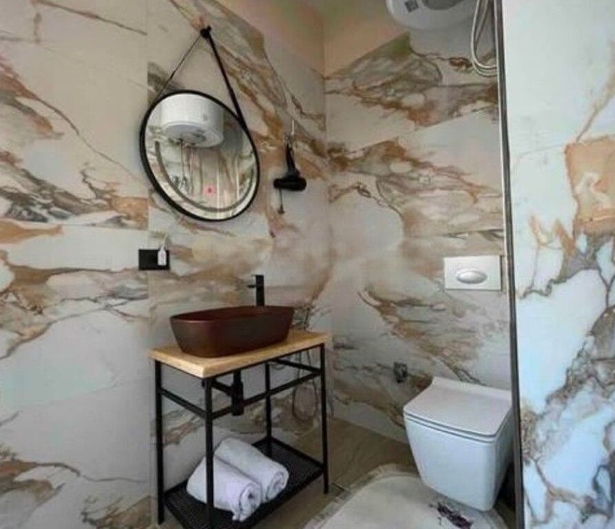 Apartment 1+1+ separate kitchen at Zogu i Pare Boulevard!