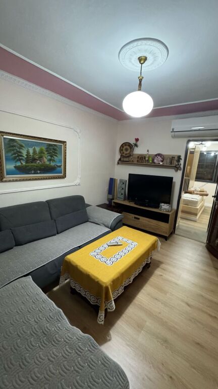 Qera | Apartament 2 + 1 | Shkolla Bashkuar | 500 €/muaj