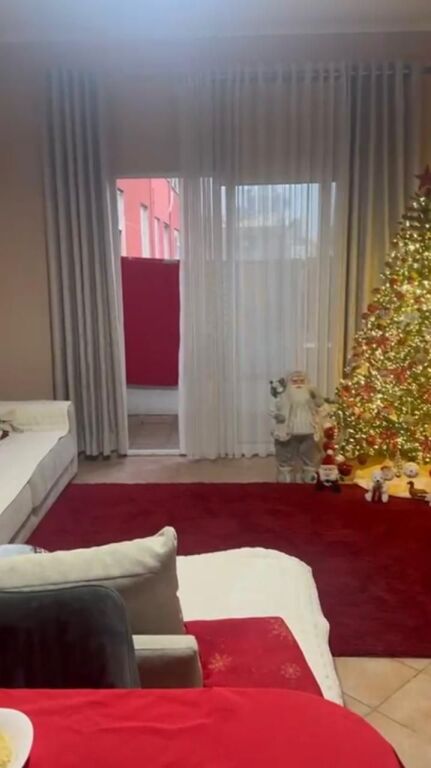 🏡 Vendesi in vendita 2+1+2 a Yzberisht – Vicino all'Ospedale Americano 3