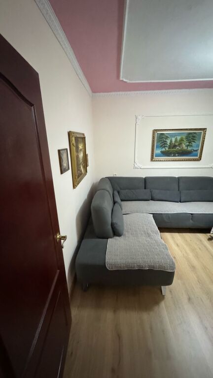 Qera | Apartament 2 + 1 | Shkolla Bashkuar | 500 €/muaj