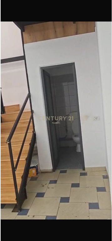 🏢 Ambient Komercial Duplex për Qira | Myslym Shyr, Tiranë