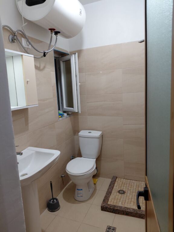FOR RENT 1+1 APARTMENT IN 5 MAJI, 500 EURO