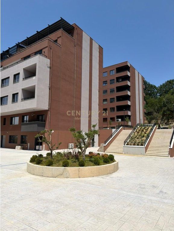 Apartment 2+1+2 for Rent with Parking Space – Xheluks Complex, Elbasan Street
