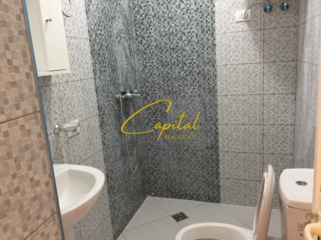 MONOLOCALE IN AFFITTO 40 M2 VIA FORTUZI 45.000 LEKE