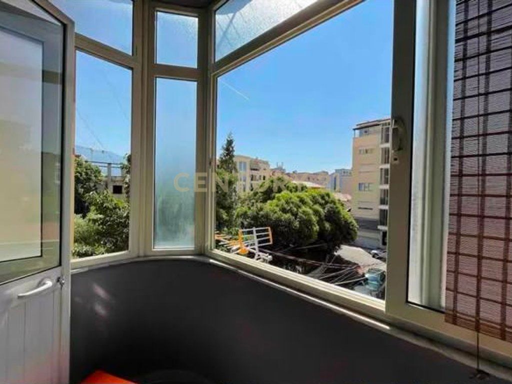 Apartment 1+1+ separate kitchen at Bulevardi Zogu i Pare!