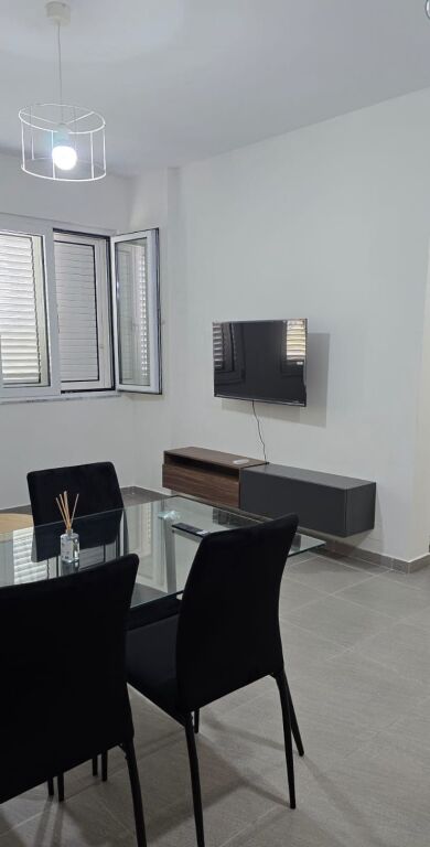 Affitto | Appartamento 1 + 1 | Comune di Parigi | 520 €/mese