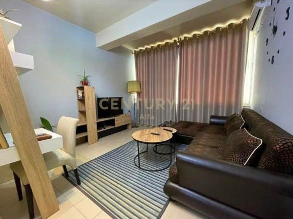 Apartment 1+1+ separate kitchen at Bulevardi Zogu i Pare!
