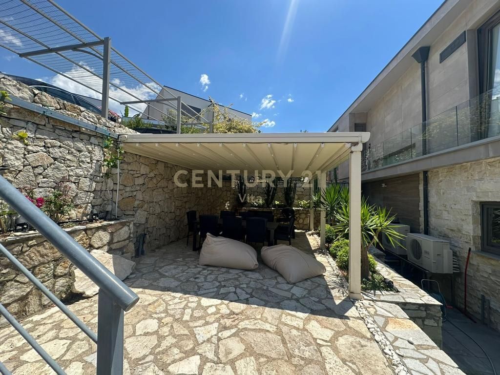 Unique Villa with Sea View in “Residenca Olea”, Dhërmi