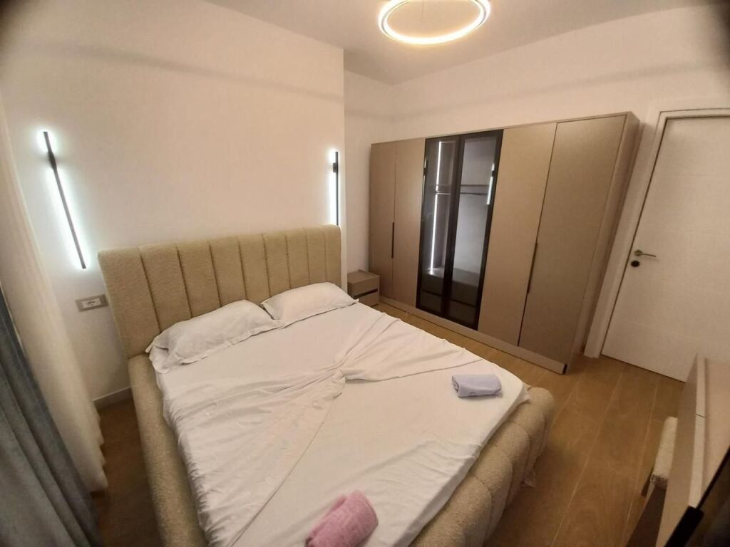 APARTAMENT 2+1. 60000 LEKE.FRESK