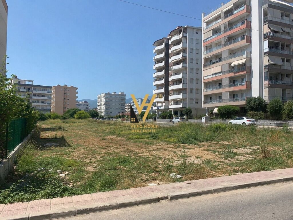 JEPET TOKE TRUALL 1.400 M2 ME % NE MEZEZ