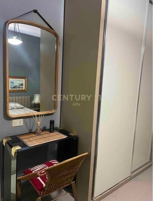 Apartment 1+1+ separate kitchen at Bulevardi Zogu i Pare!
