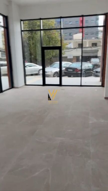 SHOP FOR RENT 100 M2 IN ASTIR 120,000 LEKE
