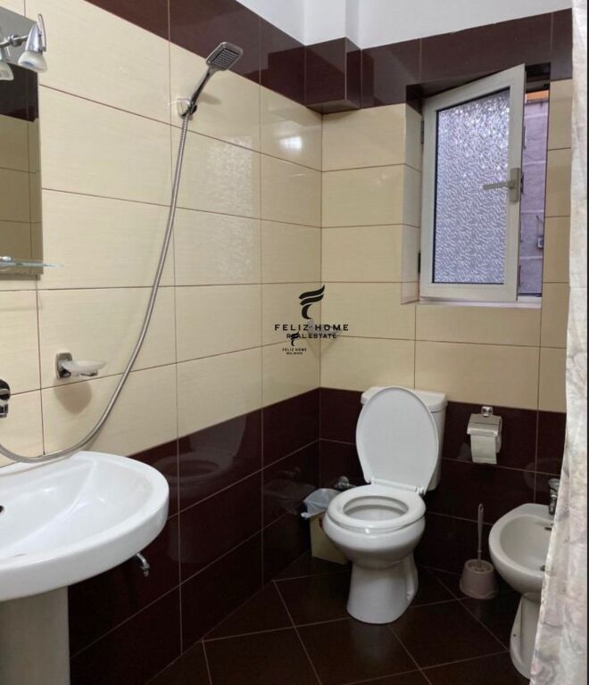 APARTAMENT ME QERA 2+1 RRUGA E ELBASANIT 60.000 LEKE FH-81619