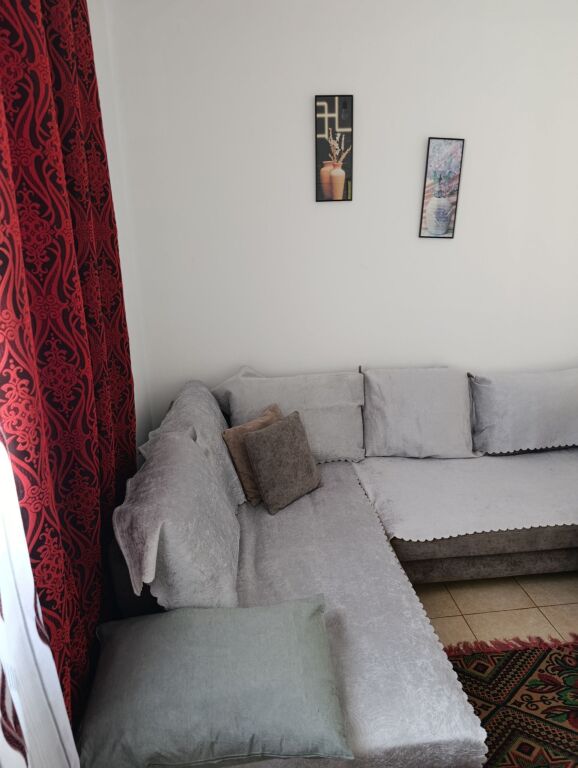 Affitto | Shtëpi private 1 + 1 | Rruga 5 Maji | 350 €/mese